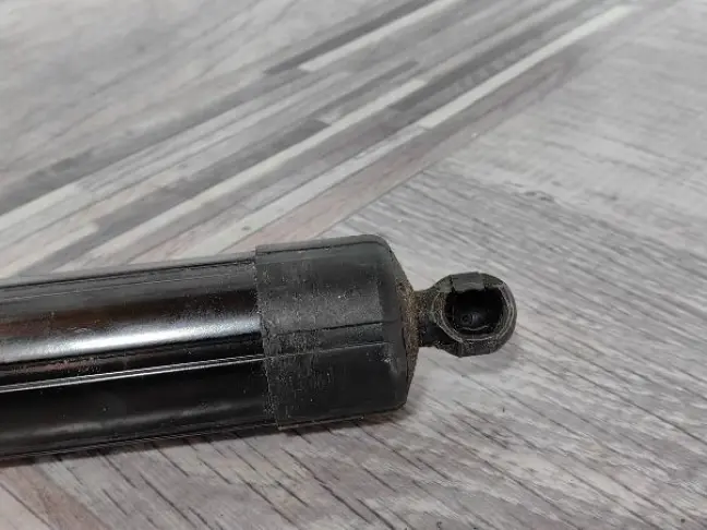 Амортизатор багажника Range Rover 4 L405