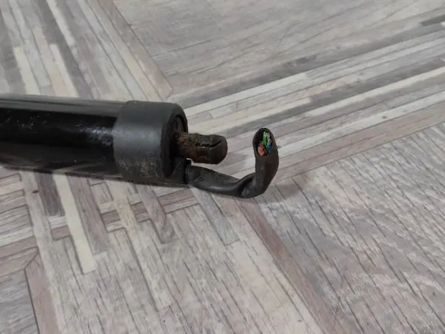 Амортизатор багажника Range Rover 4 L405