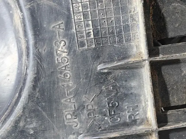 Подкрылок правый передний Range Rover Sport 2 L494