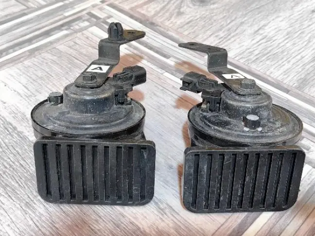 Сигнал звуковой Land Rover Discovery 5 L462