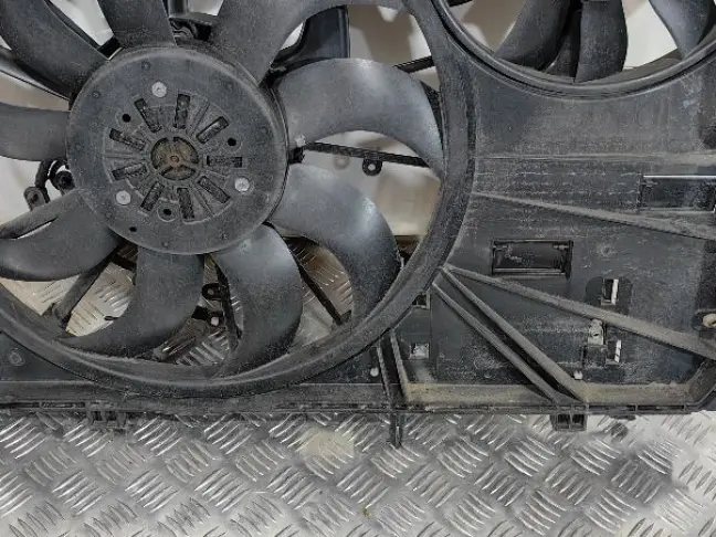 Вентилятор охлаждения Range Rover Sport 2 L494