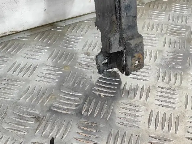 Защита порога левая Range Rover 4 L405