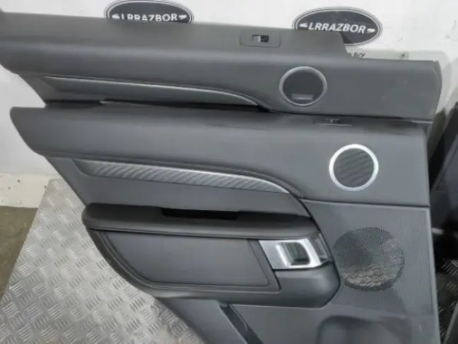 Дверные карты Land Rover Discovery 5 L462