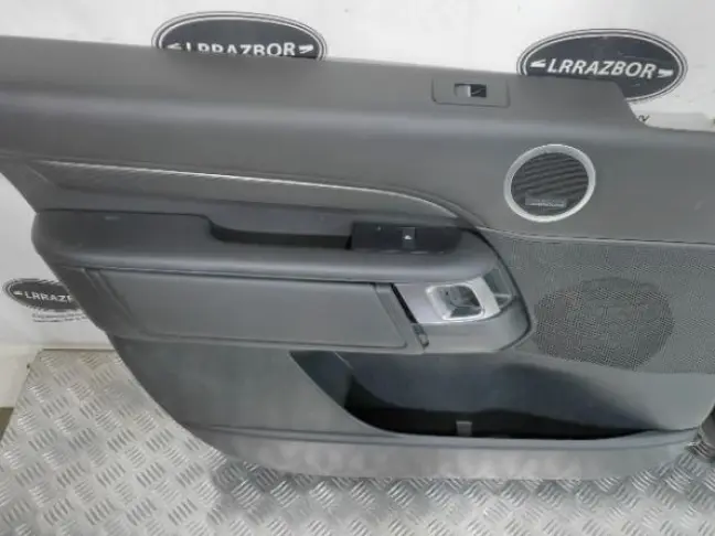 Дверные карты Land Rover Discovery 5 L462