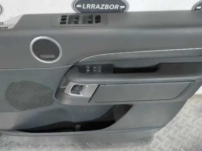 Дверные карты Land Rover Discovery 5 L462