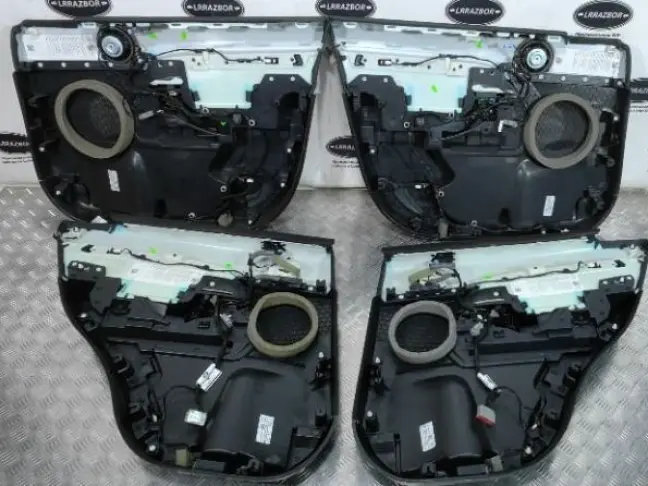 Дверные карты Land Rover Discovery 5 L462