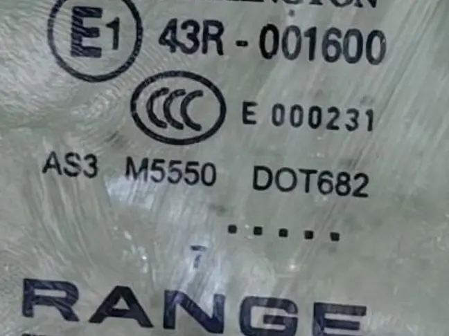 Стекло двери задней правой Range Rover Sport L494