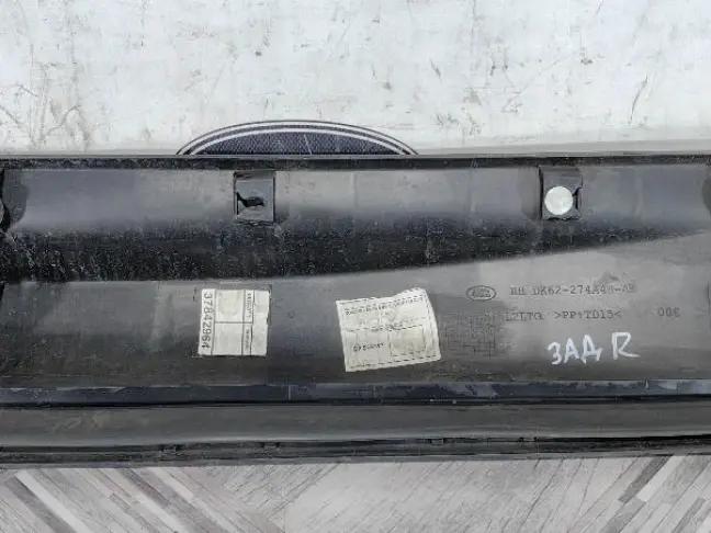 Молдинг задний правый Range Rover Sport2 L494