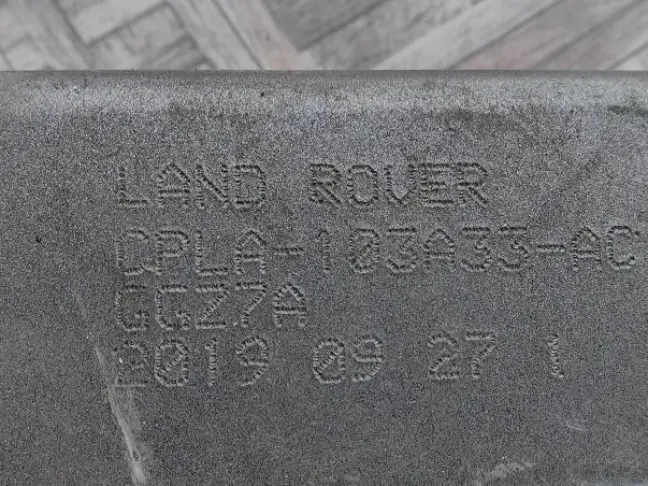 Кронштейн бампера Land Rover Discovery 5 L462