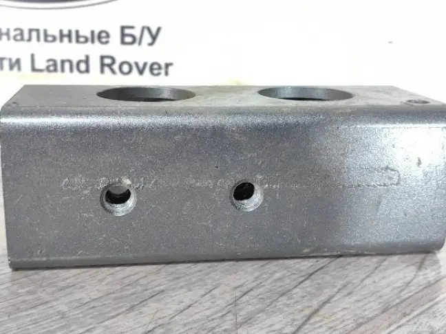 Кронштейн бампера Land Rover Discovery 5 L462