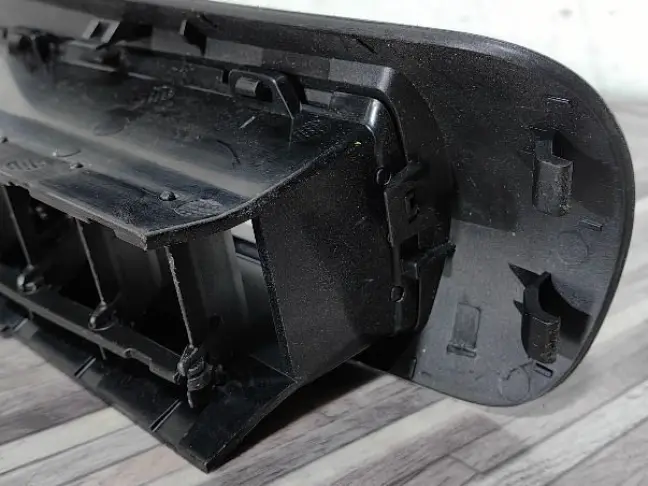 Дефлектор воздуховода Land Rover Discovery V L462