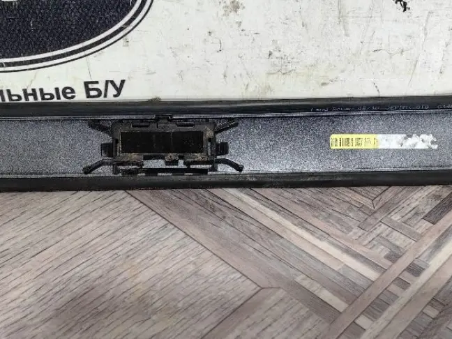 Молдинг крыши левый Discovery 5 L462