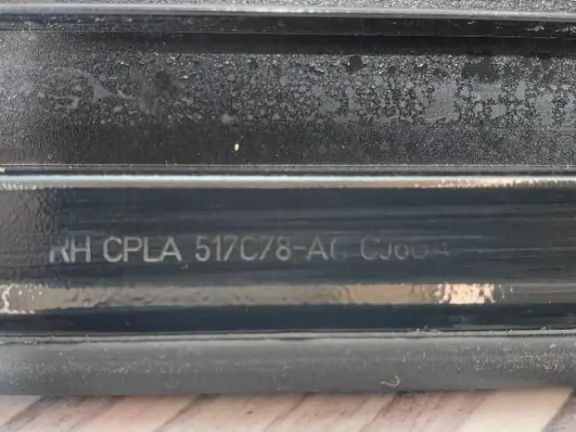 Молдинг крыши правый Range Rover Sport 2 L494