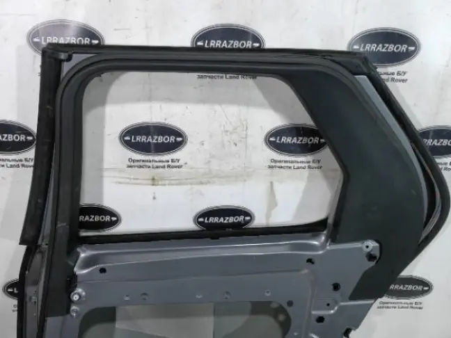 Дверь задняя правая Discovery 5 L462