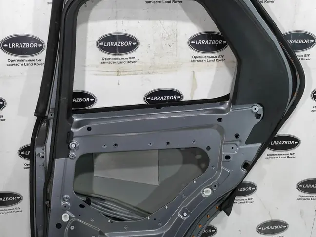 Дверь задняя правая Discovery 5 L462