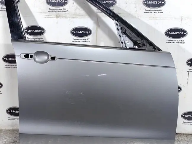 Дверь передняя правая Discovery 5 L462