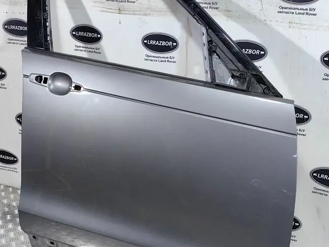 Дверь передняя правая Discovery 5 L462