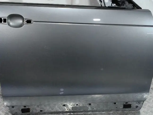 Дверь передняя правая Discovery 5 L462