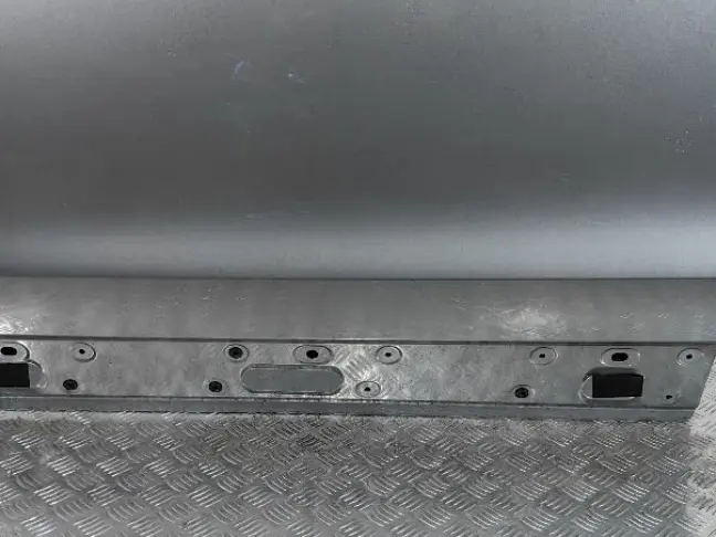 Дверь передняя левая Discovery 5 L462