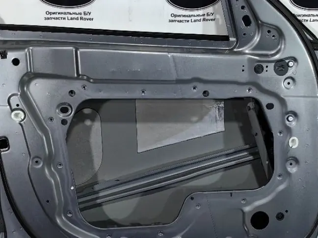 Дверь передняя левая Discovery 5 L462