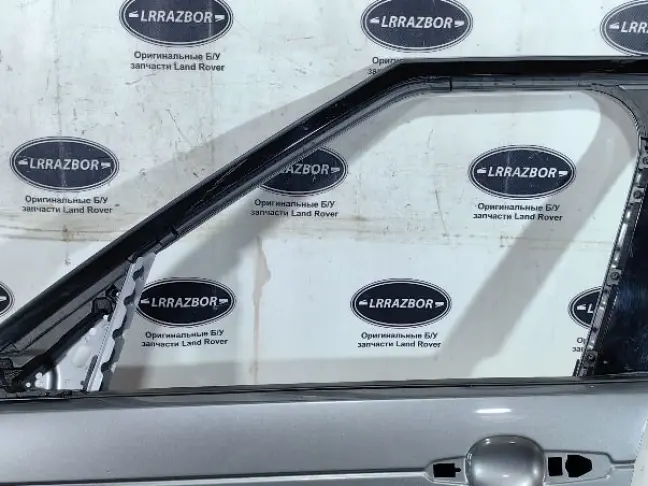 Дверь передняя левая Discovery 5 L462