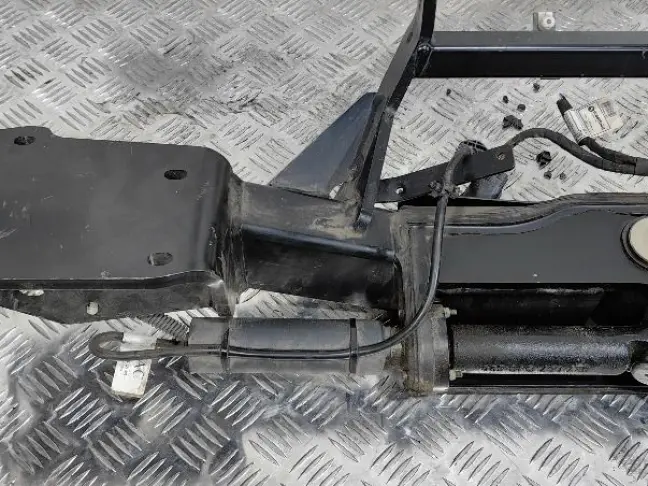 Сцепное устройство фаркоп Range Rover 4 L405