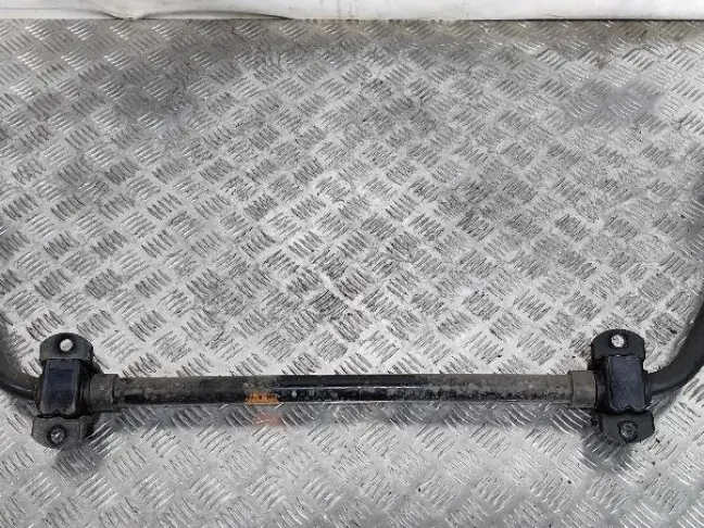 Стабилизатор передний Discovery 5 L462