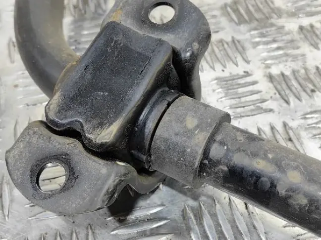 Стабилизатор передний Discovery 5 L462