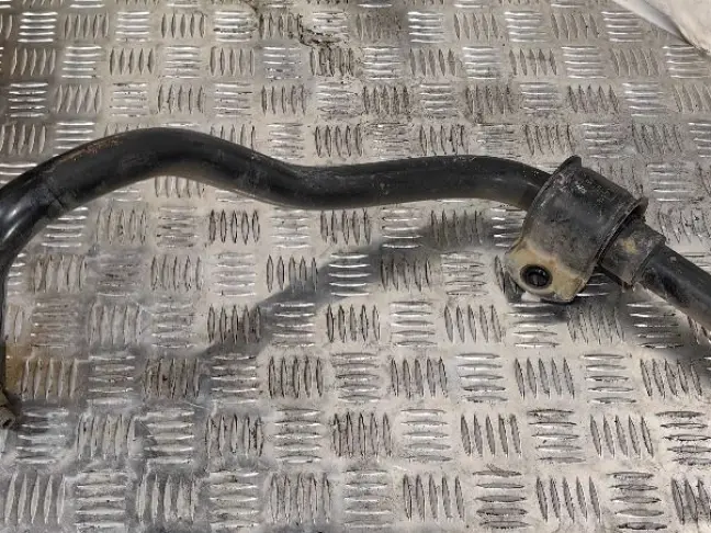 Стабилизатор передний Discovery 5 L462