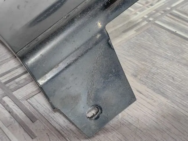 Молдинг переднего левого крыла Range Rover 4 L405