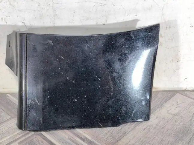 Молдинг переднего левого крыла Range Rover 4 L405