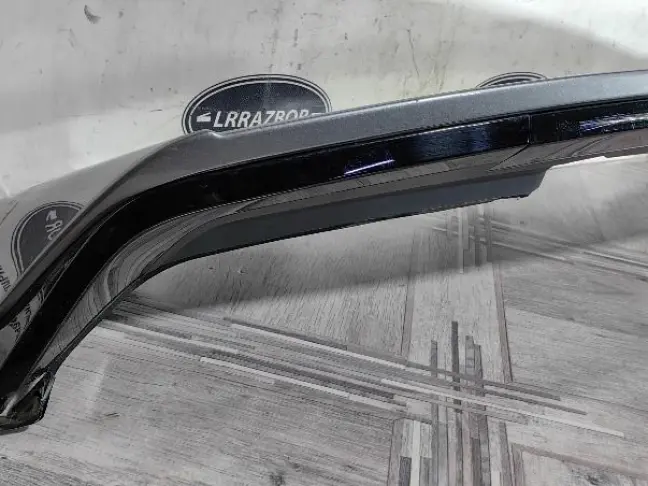 Спойлер задний Land Rover Discovery 5 L462