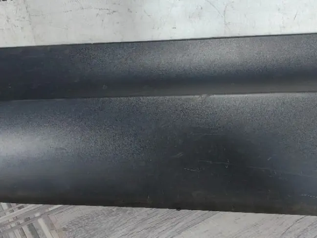 Молдинг задний правый Land Rover Discovery 5 L462