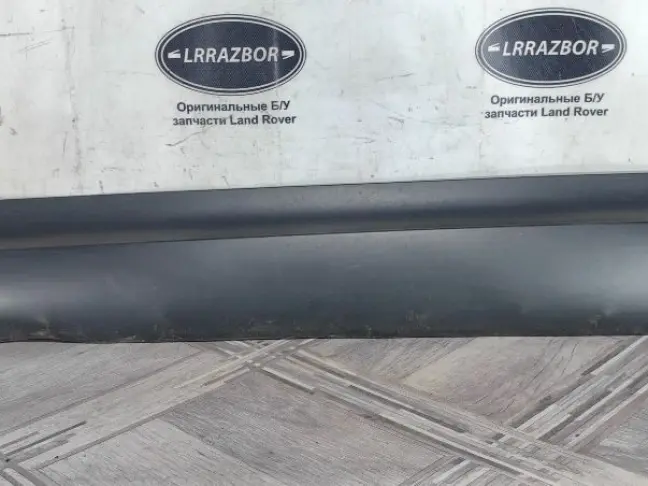Молдинг передний левый Land Rover Discovery L462