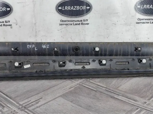 Молдинг передний левый Land Rover Discovery L462