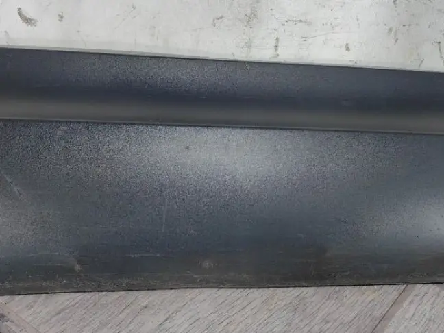 Молдинг передний правый Land Rover Discovery L462