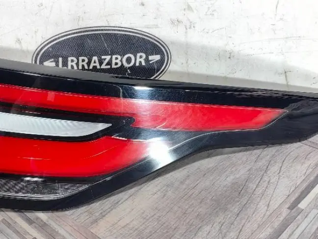 Фонарь задний правый Land Rover Discovery 5 L462