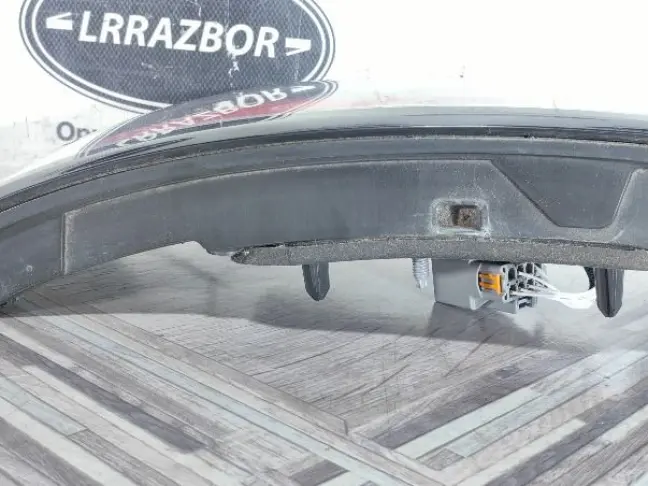 Фонарь задний правый Land Rover Discovery 5 L462