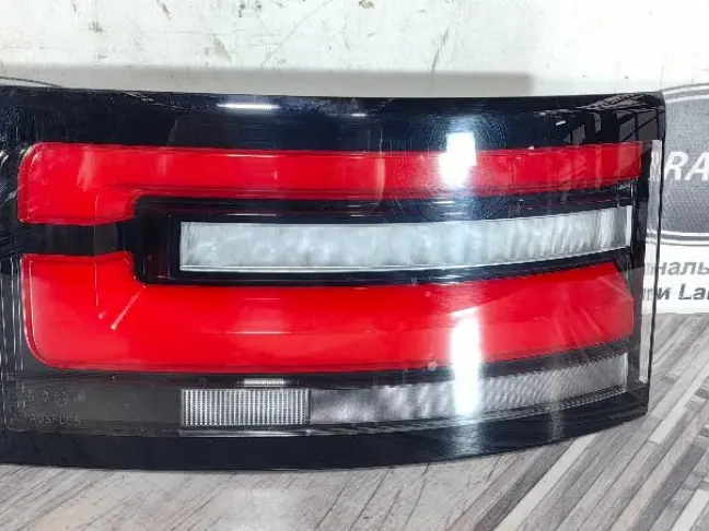Фонарь задний правый Land Rover Discovery 5 L462