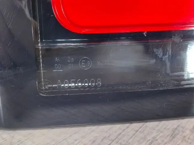 Фонарь задний правый Land Rover Discovery 5 L462