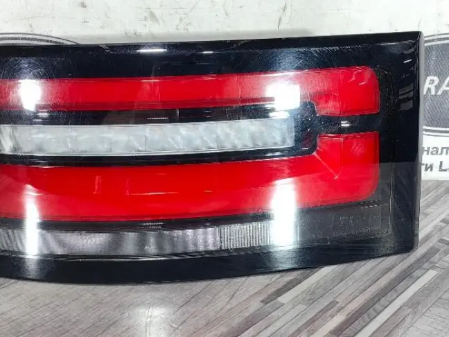 Фонарь задний левый Land Rover Discovery 5 L462