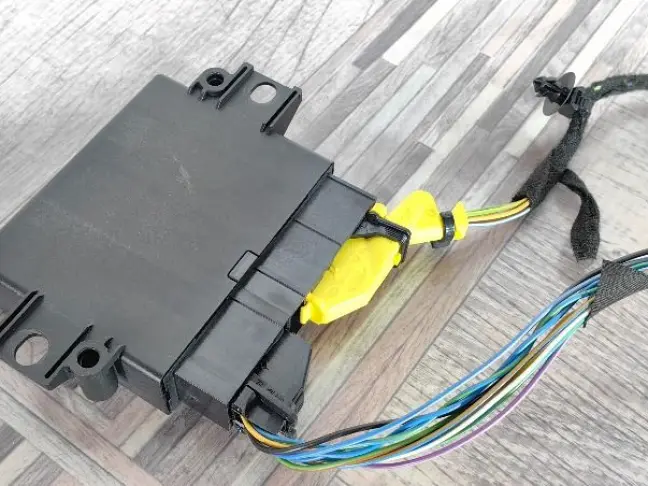 Блок управления парктроником Discovery 5 L462