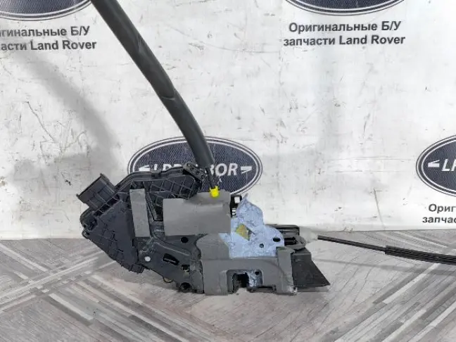 Замок задний правый Land Rover DISCOVERY 5 L462