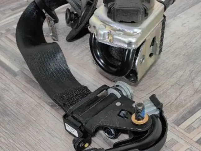 Ремень безопасности Land Rover Discovery 5 L462