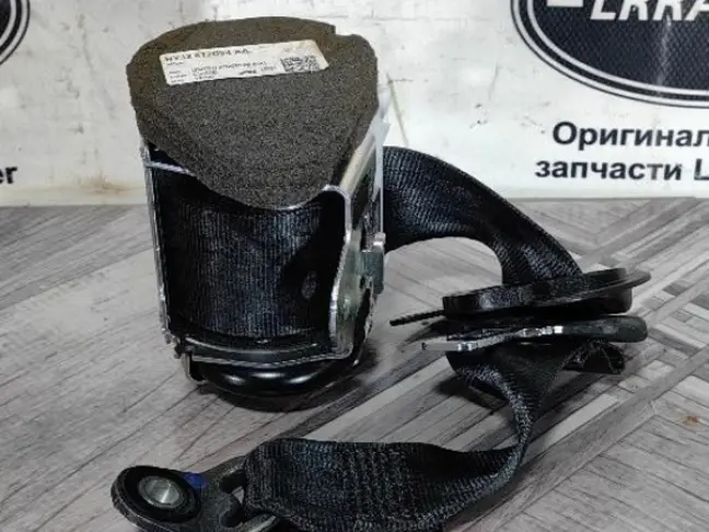 Ремень безопасности задний Discovery 5 L462