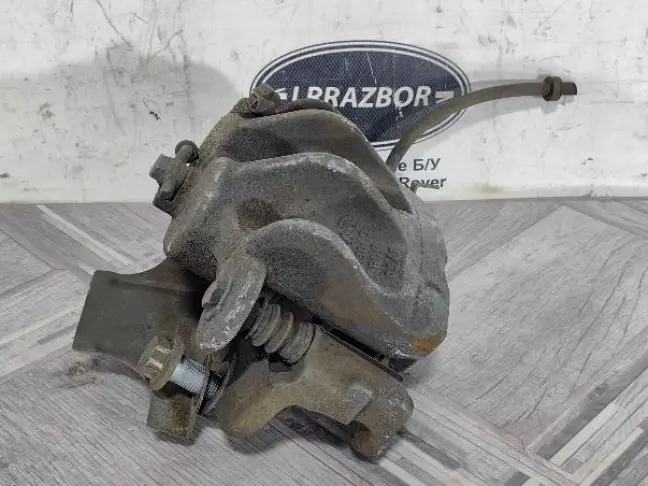 Суппорт передний правый Range Rover Sport 2