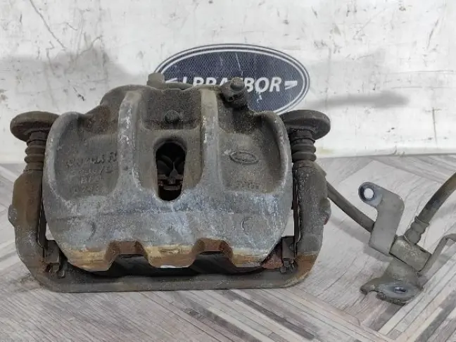 Суппорт передний правый Range Rover Sport 2