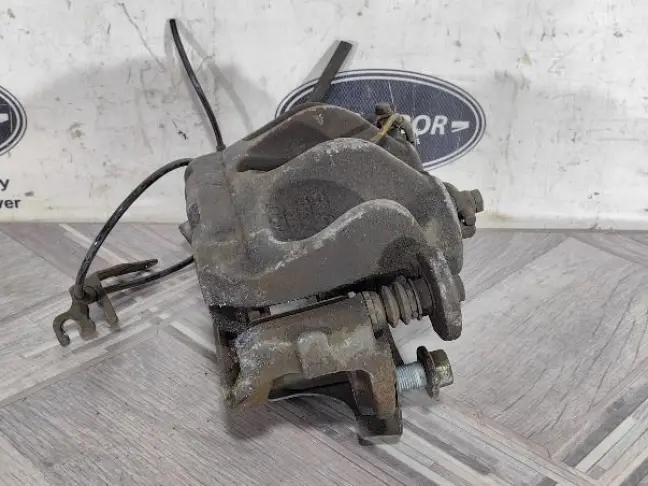 Суппорт передний левый Range Rover Sport 2