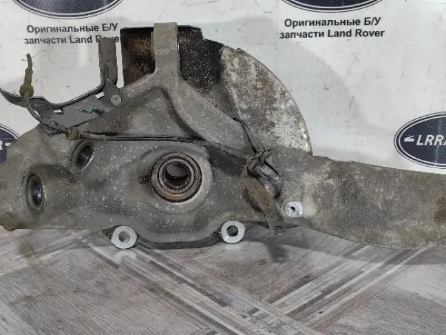 Кулак передний правый Range Rover L494 2013-2017