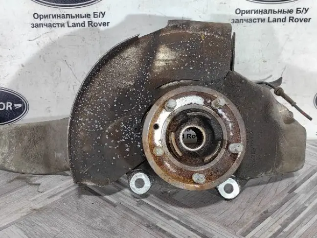 Кулак передний правый Range Rover L494 2013-2017